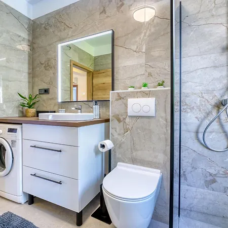 Laurus-1 By Interhome Lovran