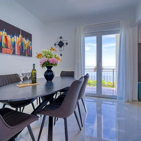 Lejlighed Laurus-1 By Interhome