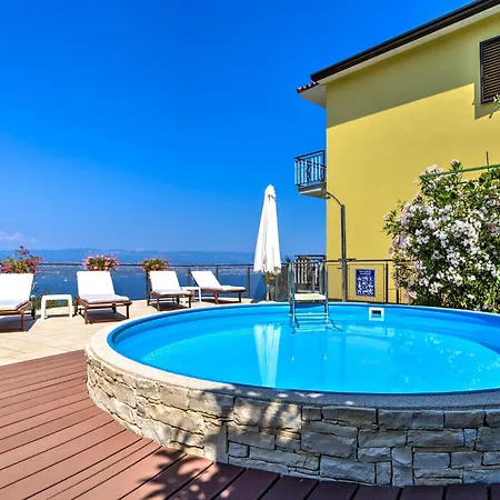 Laurus-1 By Interhome * Lovran