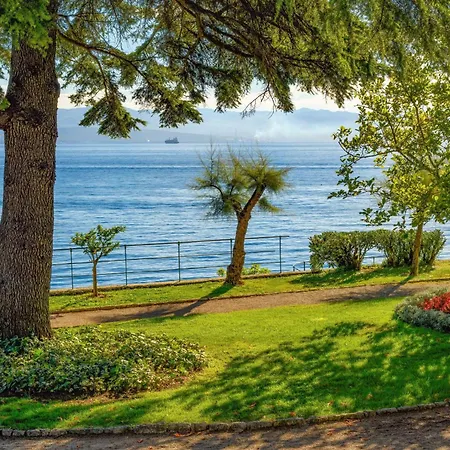 Laurus-1 By Interhome *