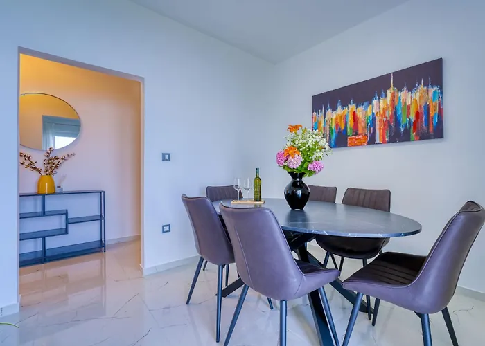 Laurus-1 By Interhome *