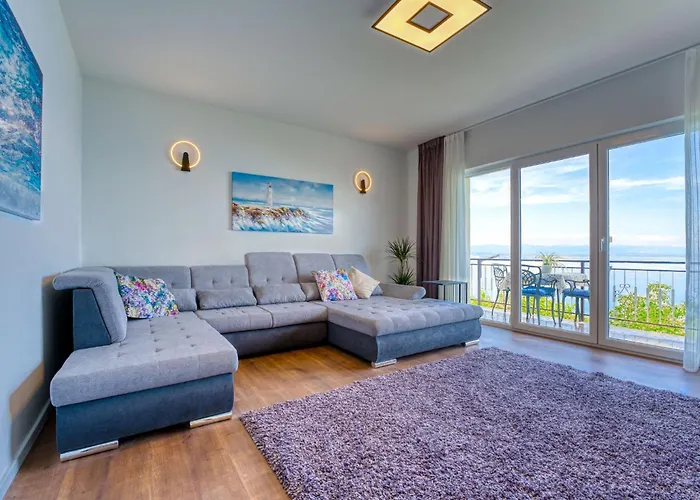 Laurus-1 By Interhome Apartamento