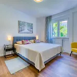 Appartement Laurus-1 By Interhome *