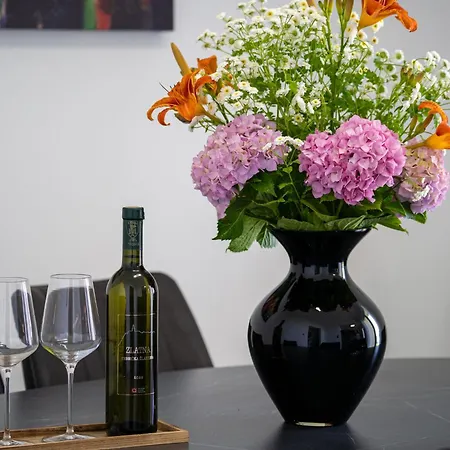 Laurus-1 By Interhome Appartement *