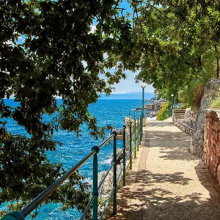 Appartement Laurus-1 By Interhome *