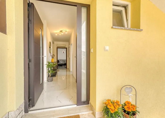 Laurus-1 By Interhome Apartment *